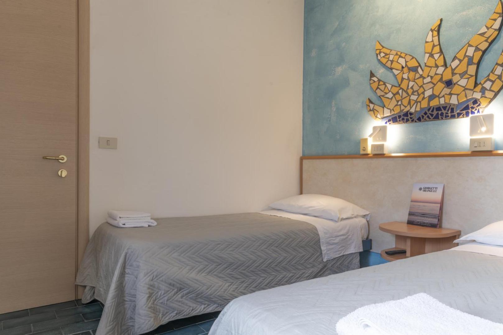 Hotel Giorgetti Orange 벨레지아아지마리나 외부 사진
